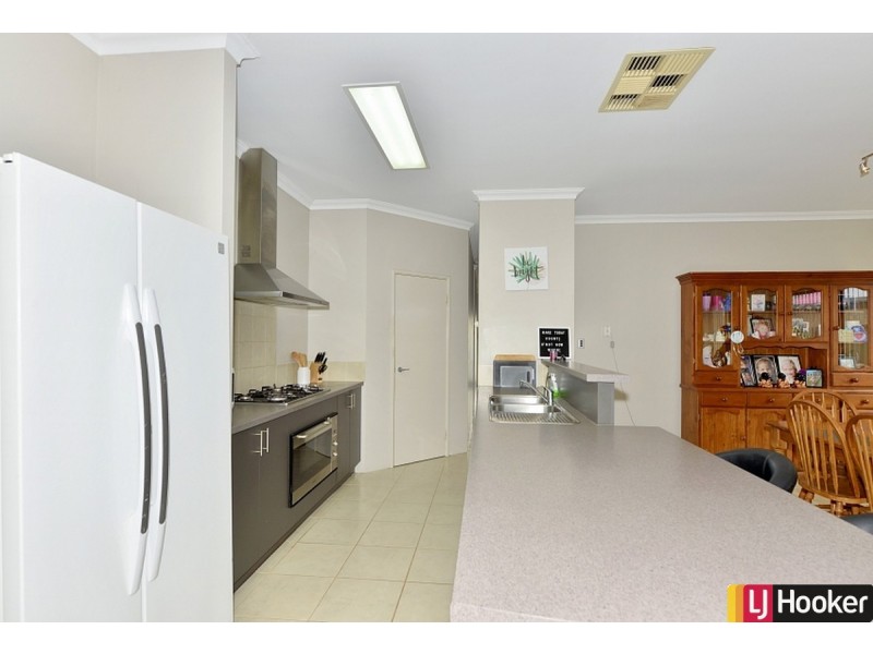 14 Tangier Parkway, Port Kennedy WA 6172