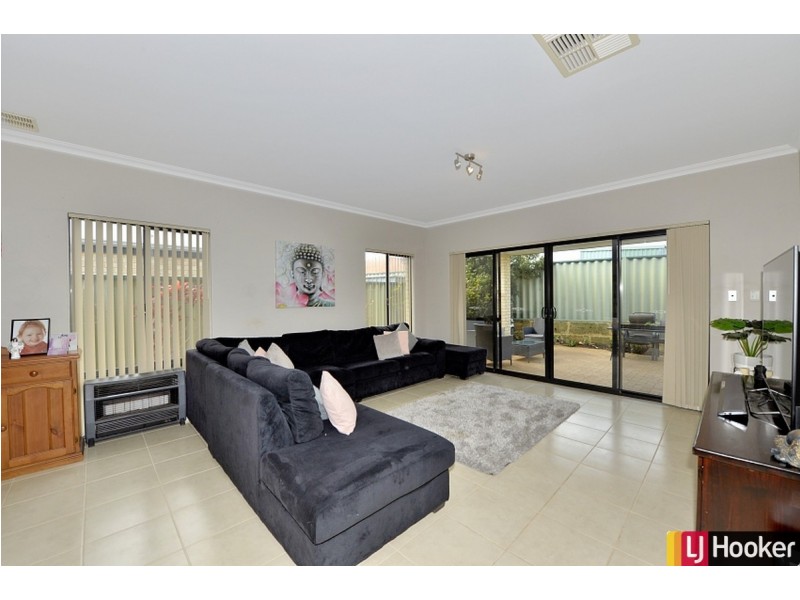 14 Tangier Parkway, Port Kennedy WA 6172