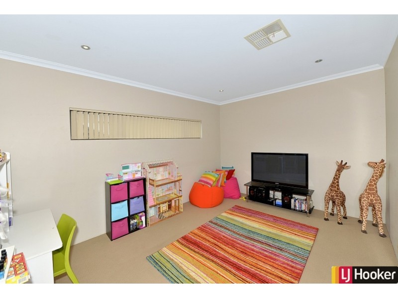 14 Tangier Parkway, Port Kennedy WA 6172