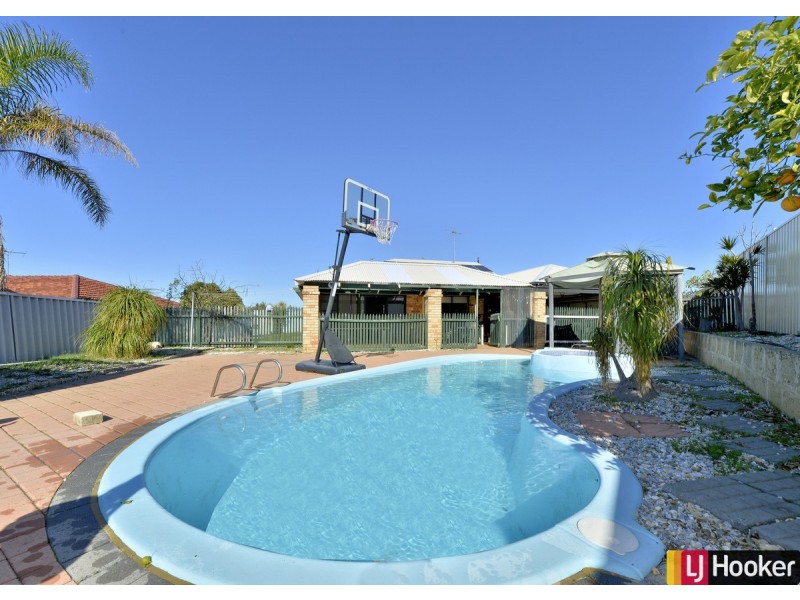 9 Wintersweet Place, Halls Head WA 6210