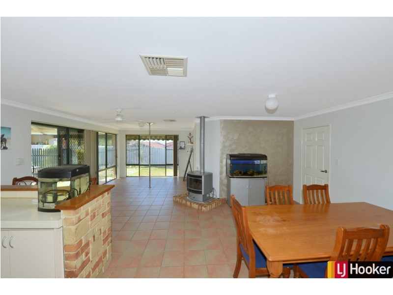 9 Wintersweet Place, Halls Head WA 6210
