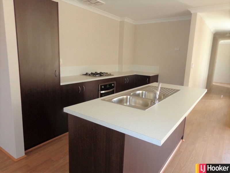 16 Kaalak Lane, Mandurah WA 6210