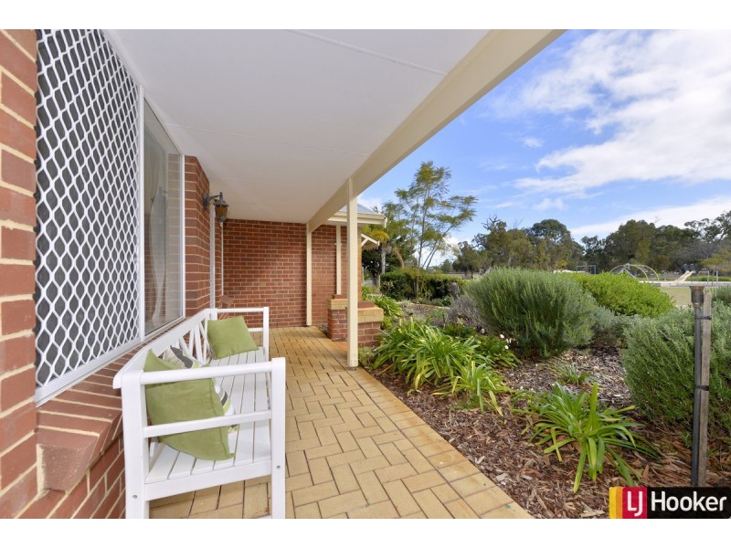 1 Arrowrock Retreat, Greenfields WA 6210