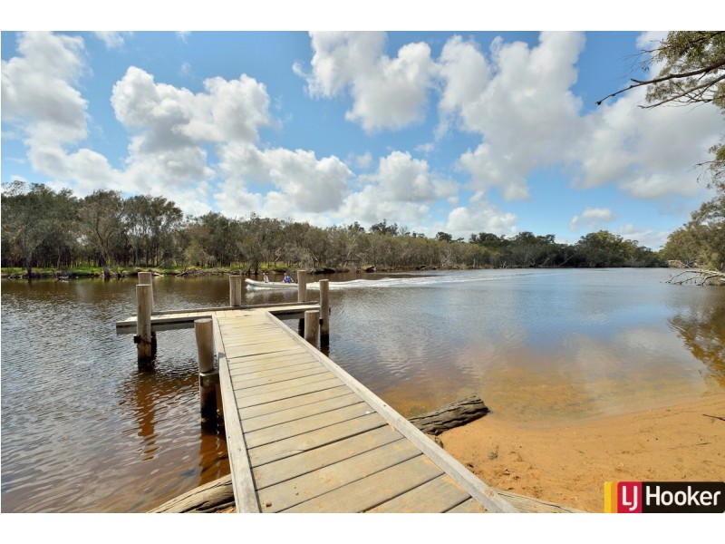 1 Arrowrock Retreat, Greenfields WA 6210