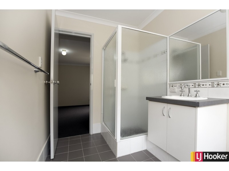 6 Evella Cove, Lakelands WA 6180