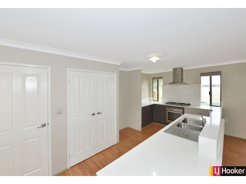 23 Broadstone Vista, Meadow Springs WA 6210