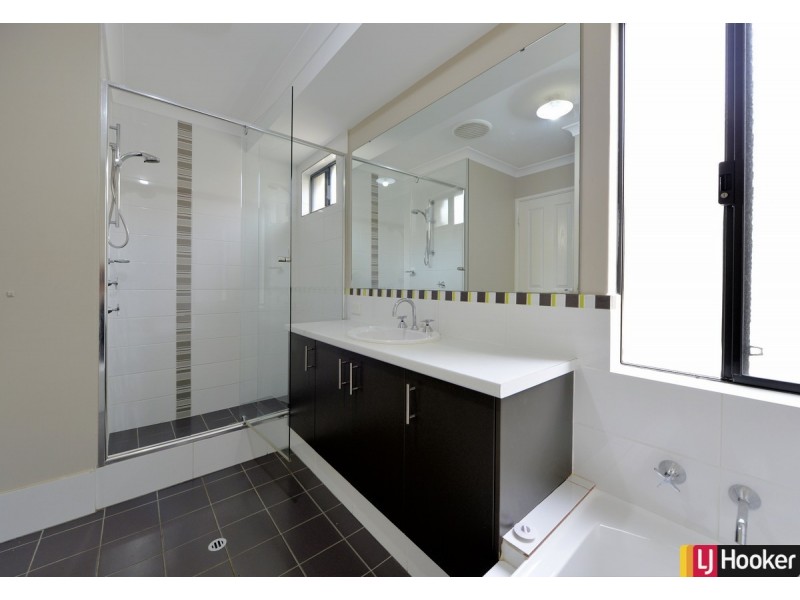 23 Broadstone Vista, Meadow Springs WA 6210