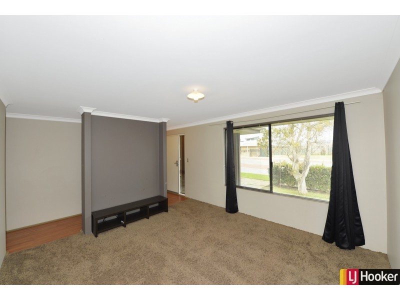 23 Broadstone Vista, Meadow Springs WA 6210