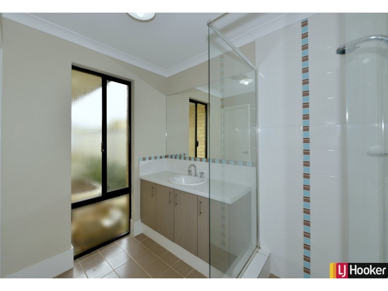 23 Broadstone Vista, Meadow Springs WA 6210