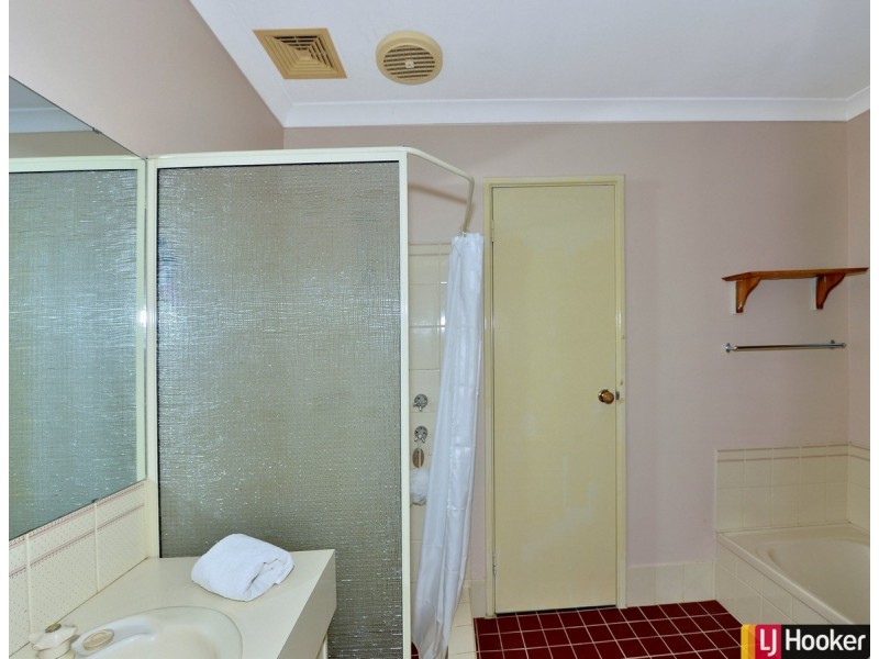 1B Jasmine Place, Halls Head WA 6210