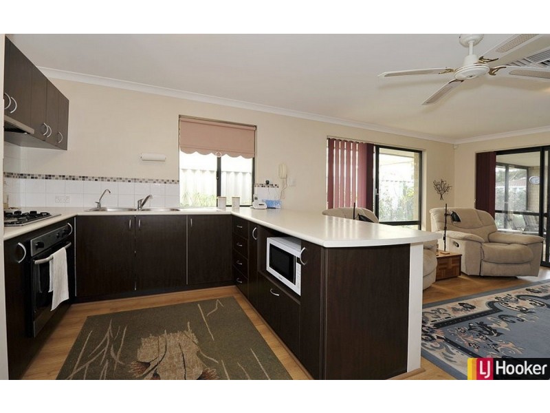 2/11 Liberton Place, Coodanup WA 6210
