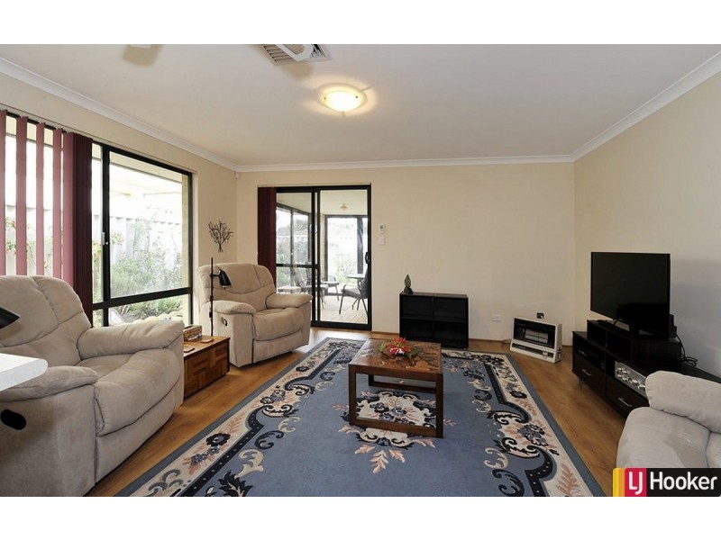 2/11 Liberton Place, Coodanup WA 6210