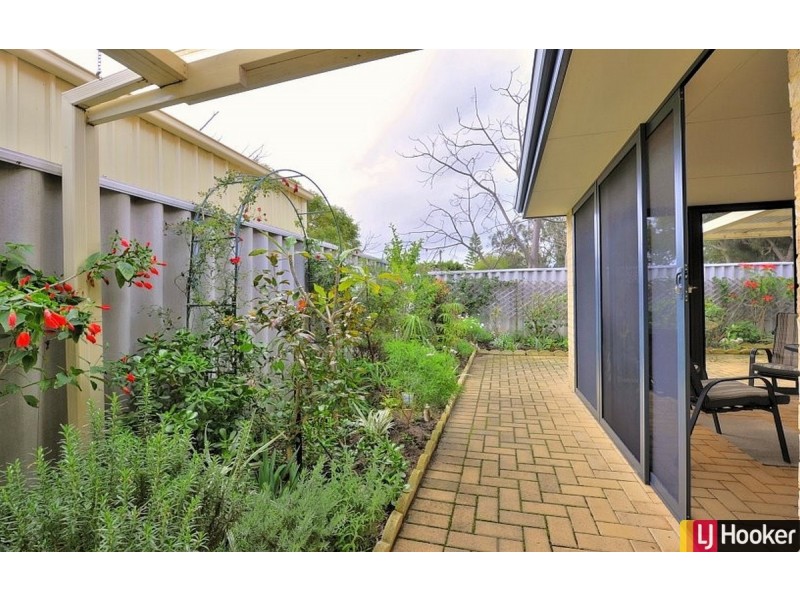 2/11 Liberton Place, Coodanup WA 6210