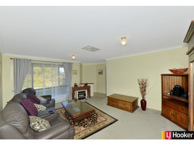 6 Chantilly Circuit, Meadow Springs WA 6210