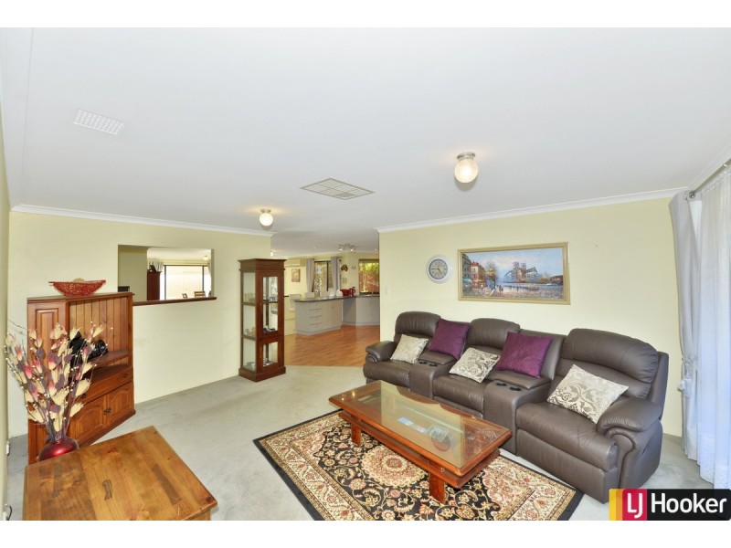 6 Chantilly Circuit, Meadow Springs WA 6210