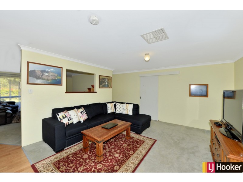 6 Chantilly Circuit, Meadow Springs WA 6210