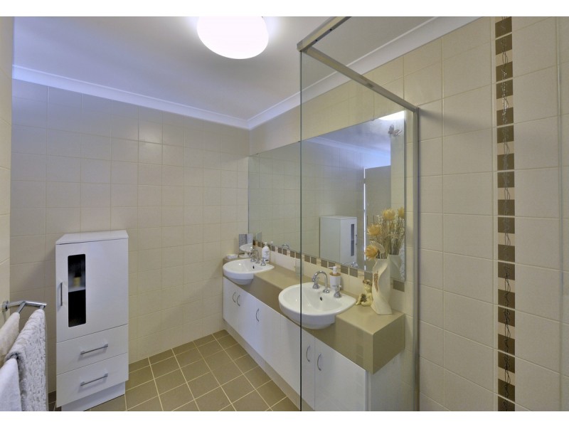 53 Leisure Way, Halls Head WA 6210