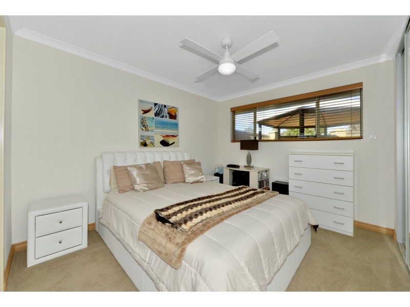 53 Leisure Way, Halls Head WA 6210