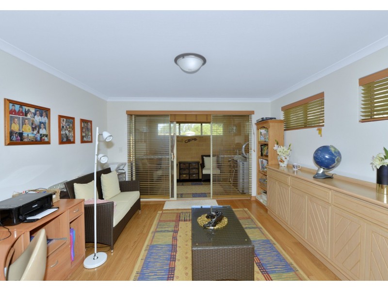 53 Leisure Way, Halls Head WA 6210