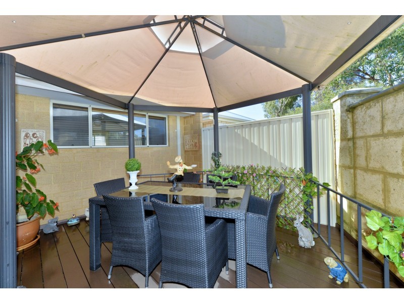 53 Leisure Way, Halls Head WA 6210