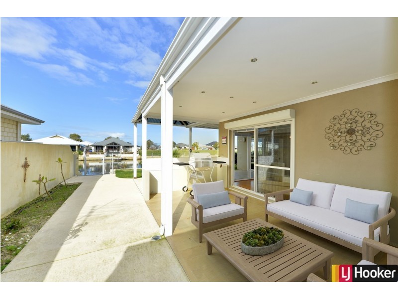 33 Waterlily Drive, Dudley Park WA 6210