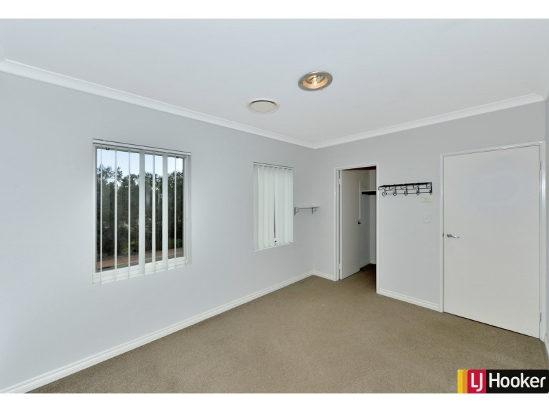 33 Waterlily Drive, Dudley Park WA 6210