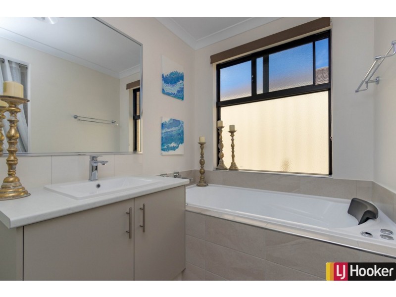 35 Wittenoom Turn, Dawesville WA 6211