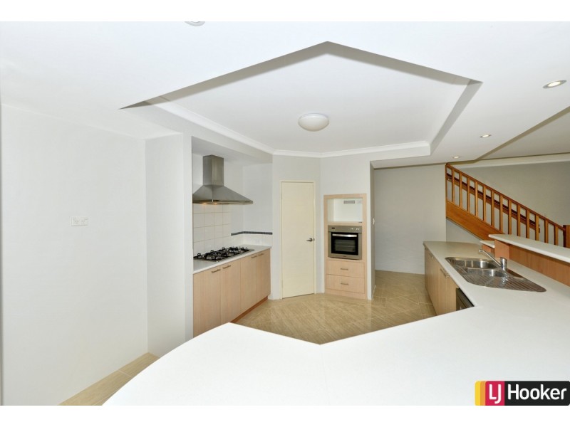 20 Bookleaf Loop, Halls Head WA 6210