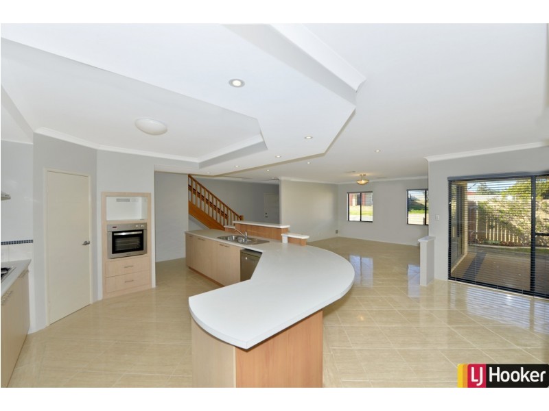 20 Bookleaf Loop, Halls Head WA 6210