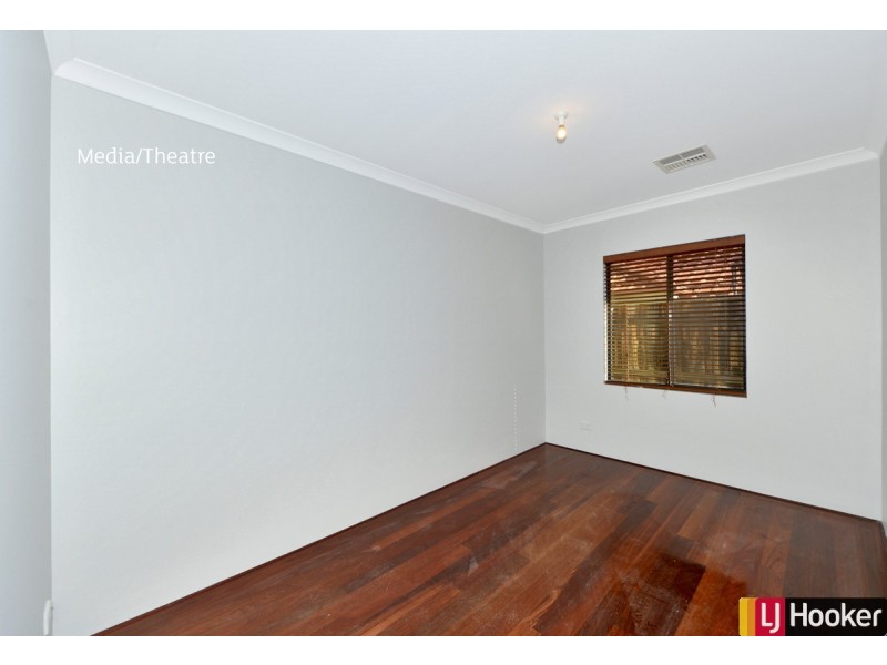20 Bookleaf Loop, Halls Head WA 6210