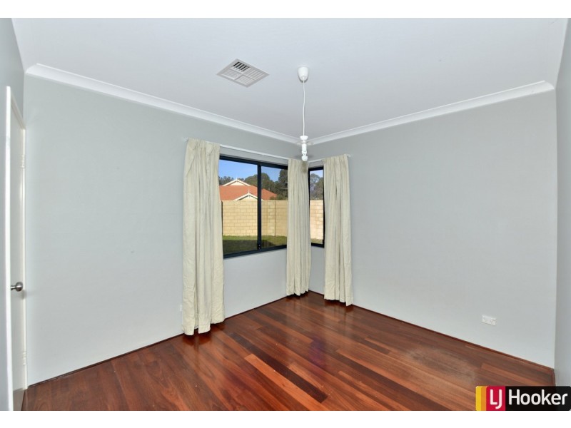 20 Bookleaf Loop, Halls Head WA 6210