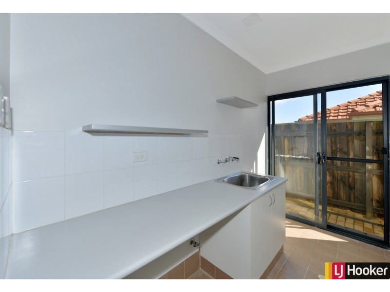 20 Bookleaf Loop, Halls Head WA 6210