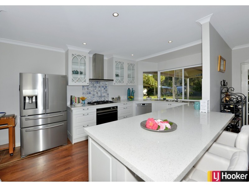4 Nutbush Avenue, Falcon WA 6210