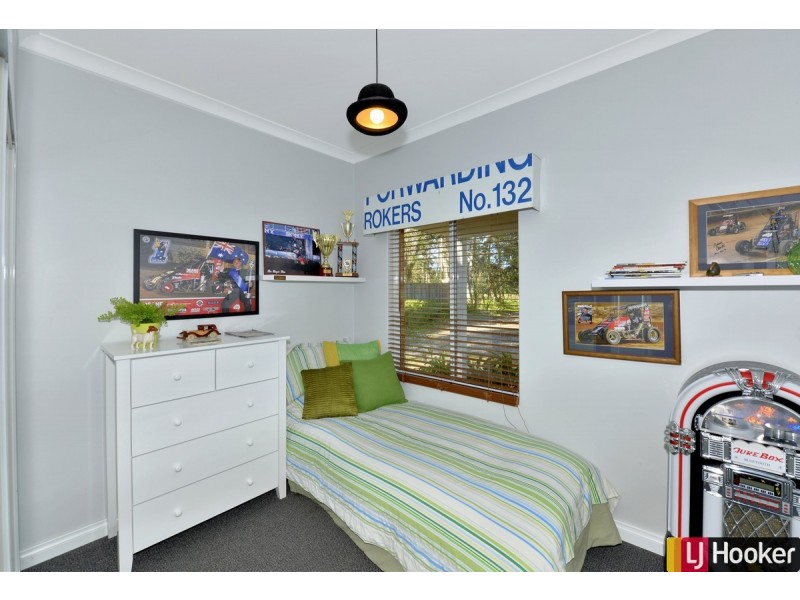 4 Nutbush Avenue, Falcon WA 6210