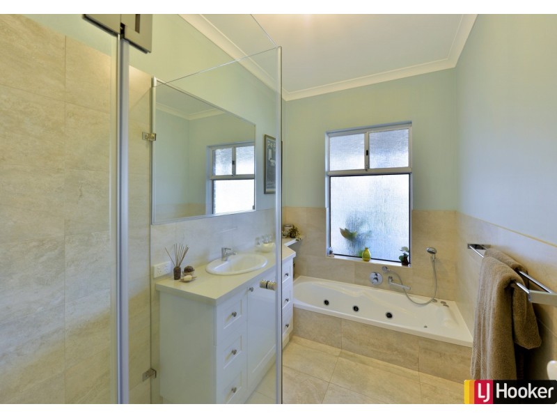 4 Nutbush Avenue, Falcon WA 6210