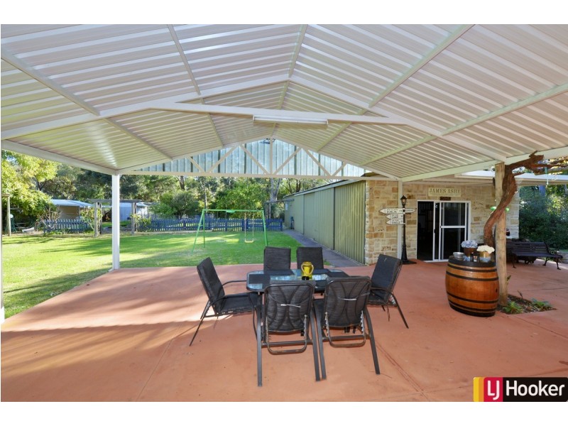 4 Nutbush Avenue, Falcon WA 6210