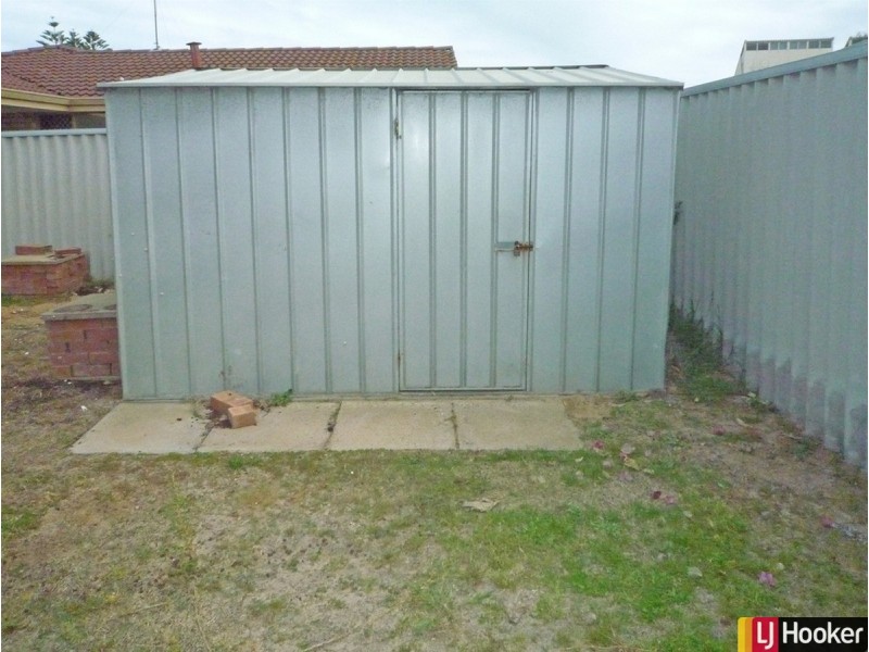 1/16 Mippi Road, Halls Head WA 6210