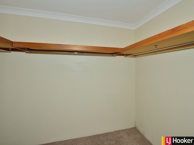 77 Oaklands Avenue, Halls Head WA 6210