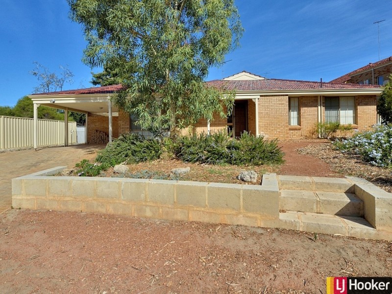 77 Oaklands Avenue, Halls Head WA 6210