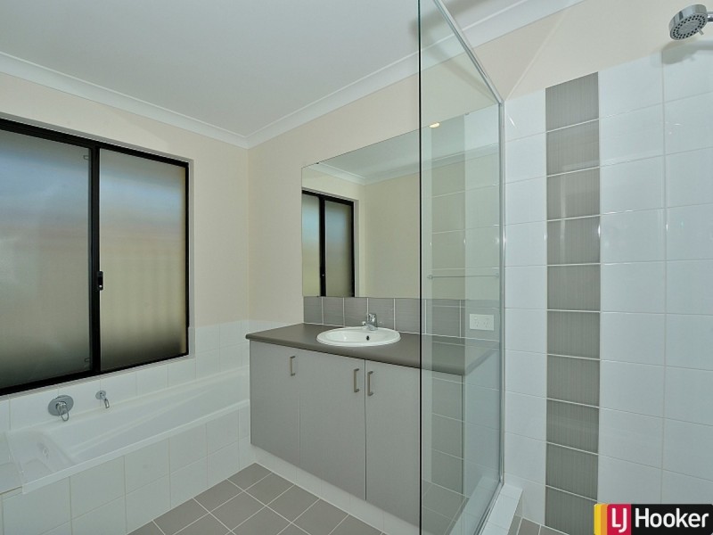 12 Harvey Crescent, South Yunderup WA 6208