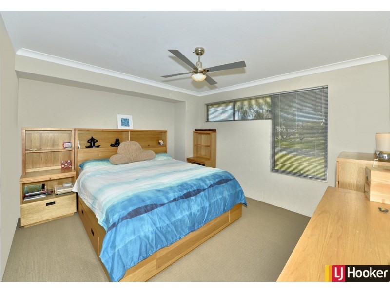 16 Honeydew Trail, Wannanup WA 6210