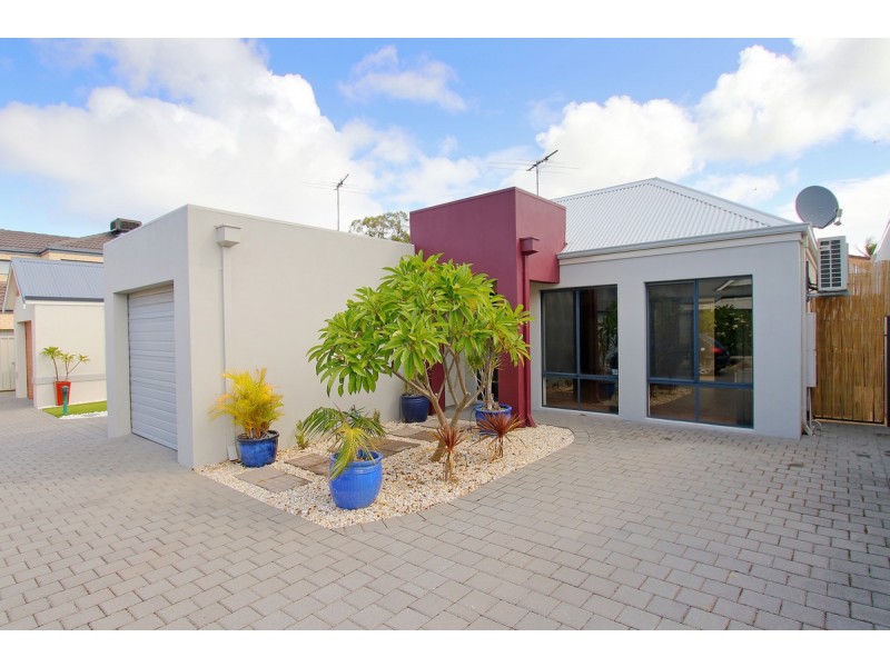 9/15 Creery Street, Dudley Park WA 6210