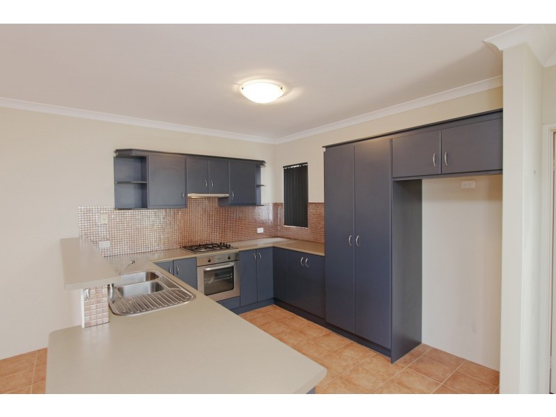 9/15 Creery Street, Dudley Park WA 6210