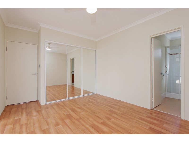 9/15 Creery Street, Dudley Park WA 6210