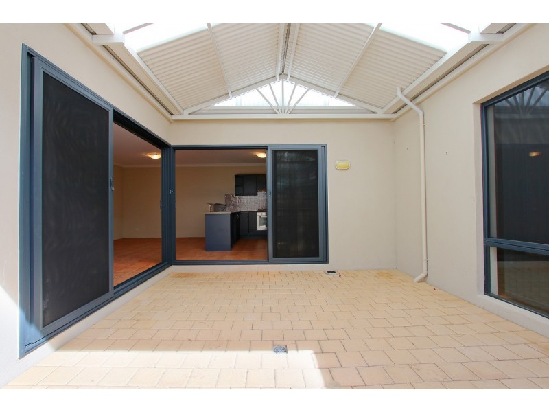 9/15 Creery Street, Dudley Park WA 6210