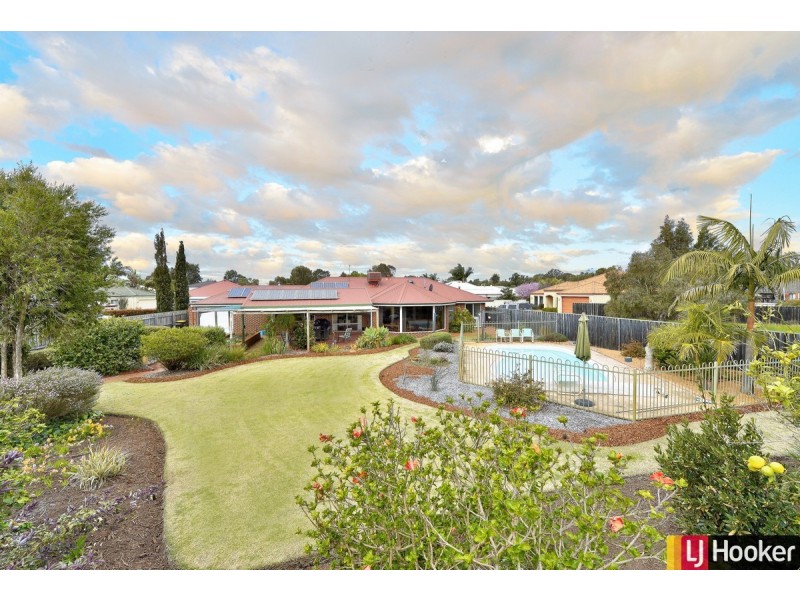 16 Haven Place, Pinjarra WA 6208