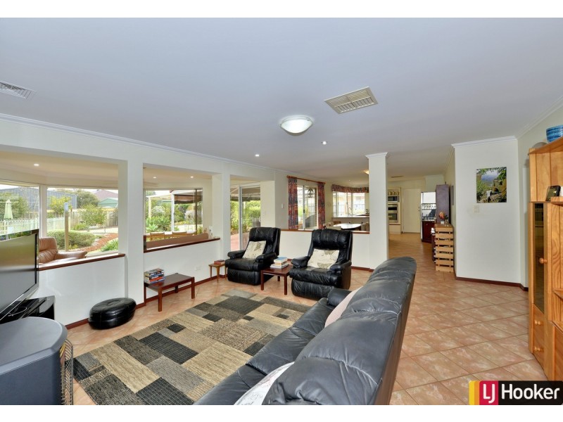 16 Haven Place, Pinjarra WA 6208