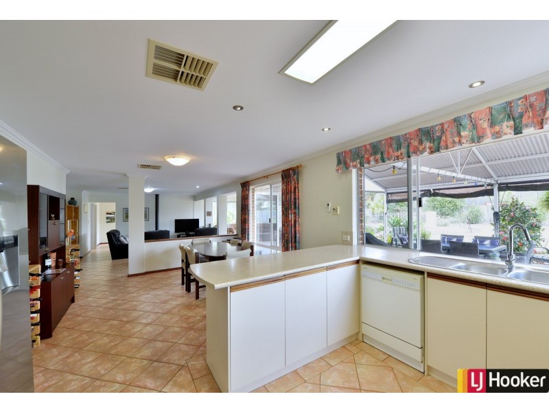 16 Haven Place, Pinjarra WA 6208