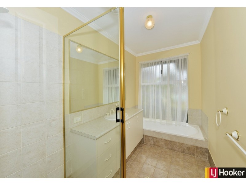 16 Haven Place, Pinjarra WA 6208