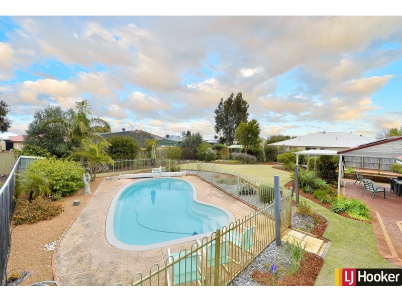 16 Haven Place, Pinjarra WA 6208
